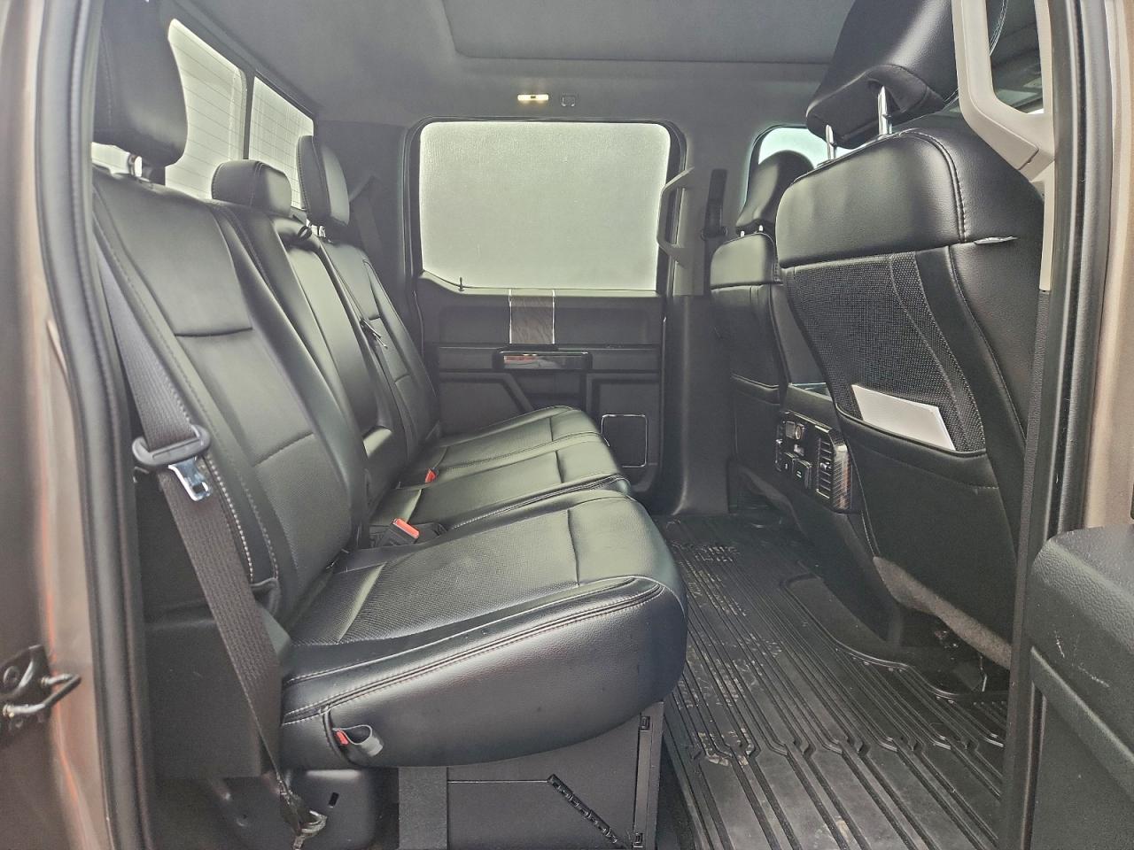 Ford F-250 Super Duty Image 10