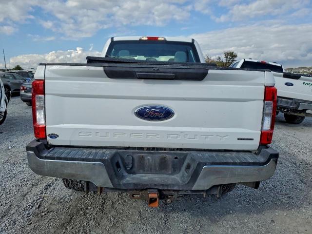 Ford F-250 Super Duty Image 9