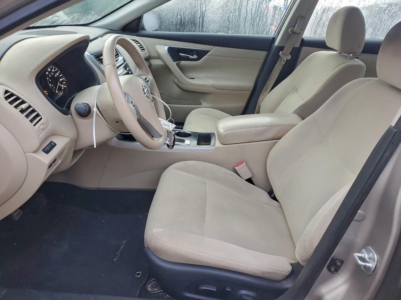 Nissan Altima 2.5 Image 6
