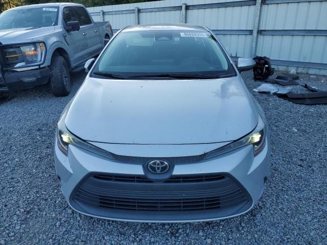 Toyota Corolla Le Image 4