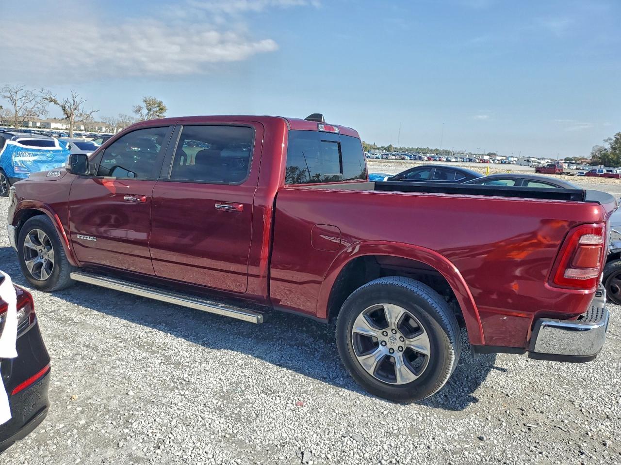 Ram 1500 Laramie Image 12