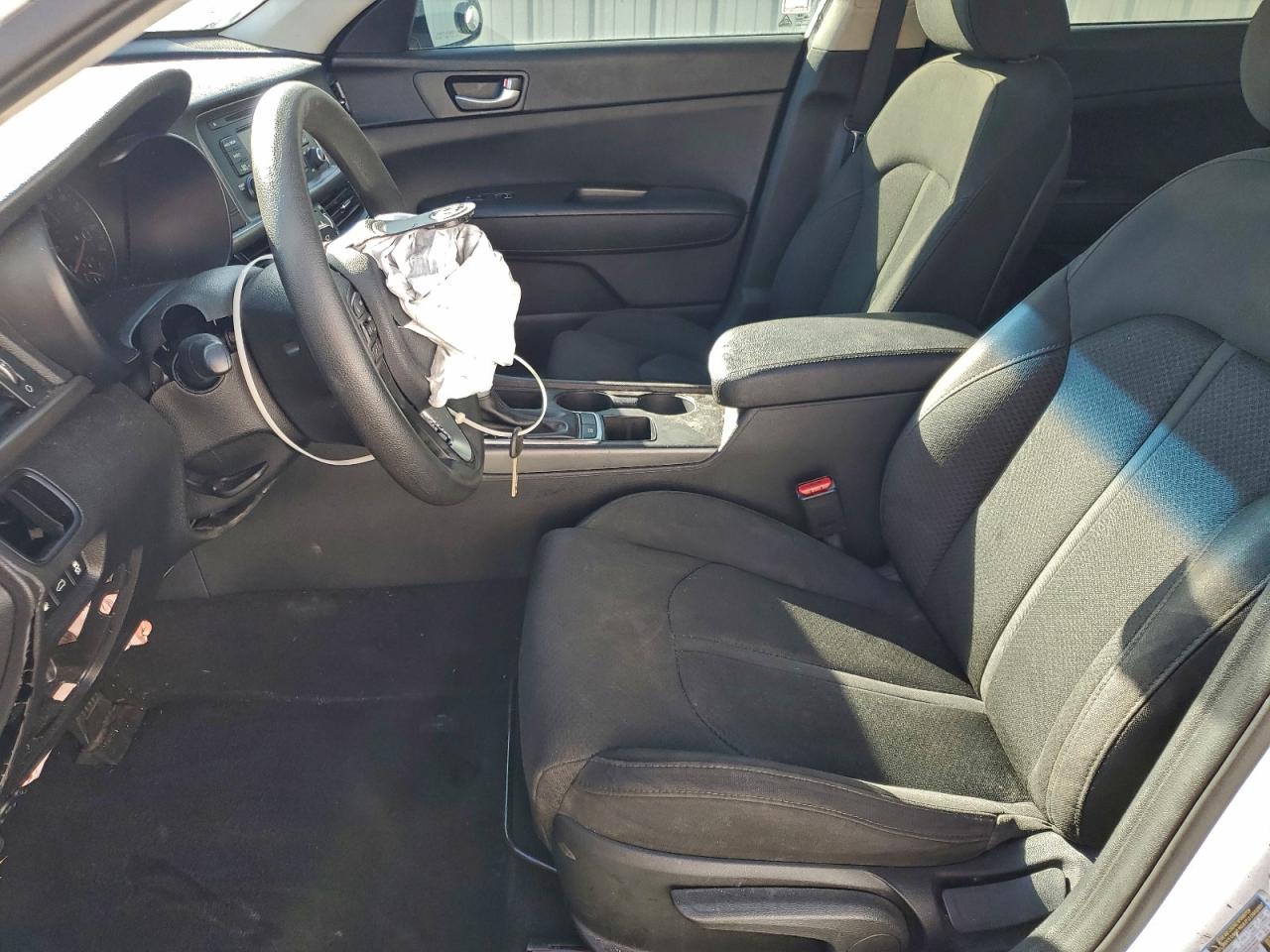 Kia Optima Lx Image 8