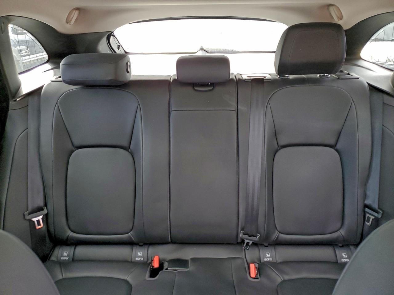 Jaguar F-PACE Premium Image 13