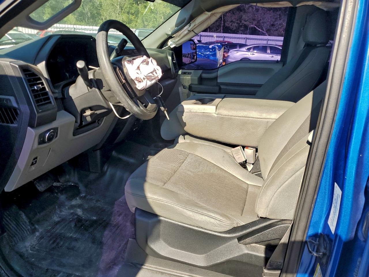 Ford F-150 Supercrew Image 11