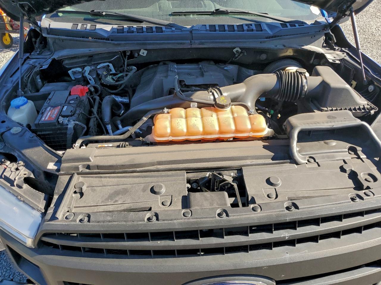 Ford F-150 Supercrew Image 9