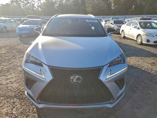 Lexus NX 300 Base Image 9