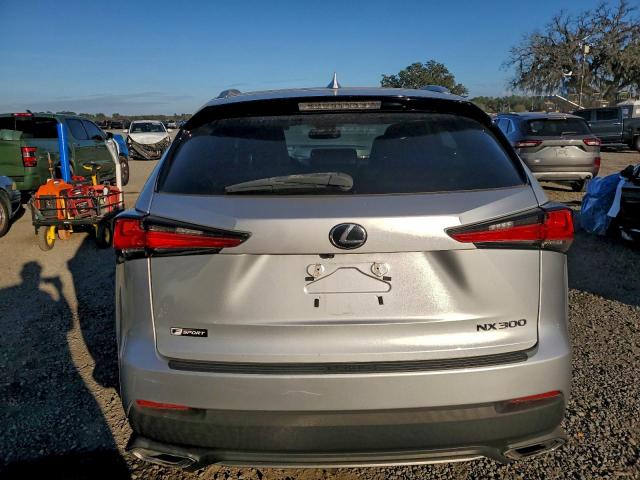 Lexus NX 300 Base Image 6