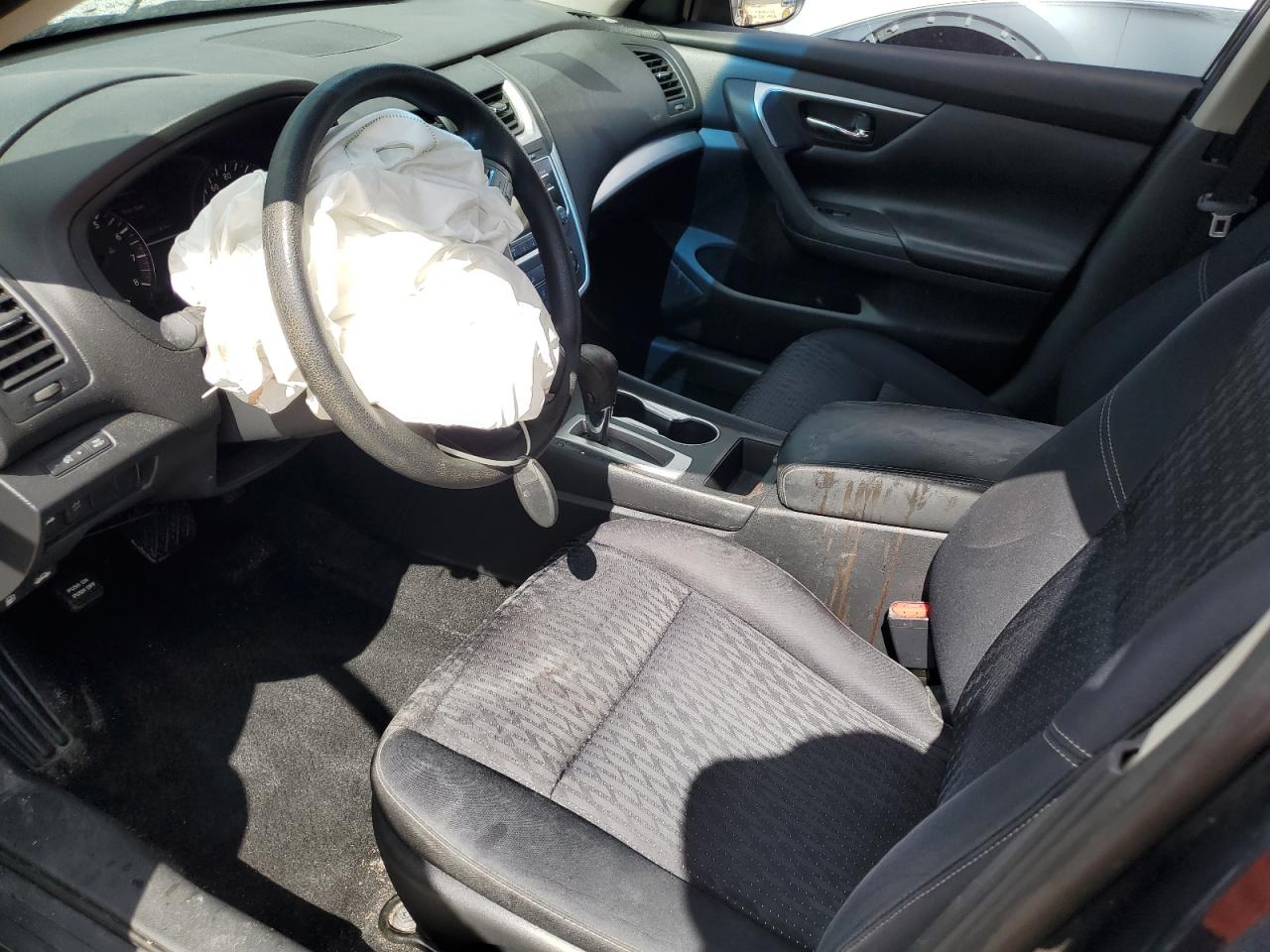 Nissan Altima 2.5 Image 4