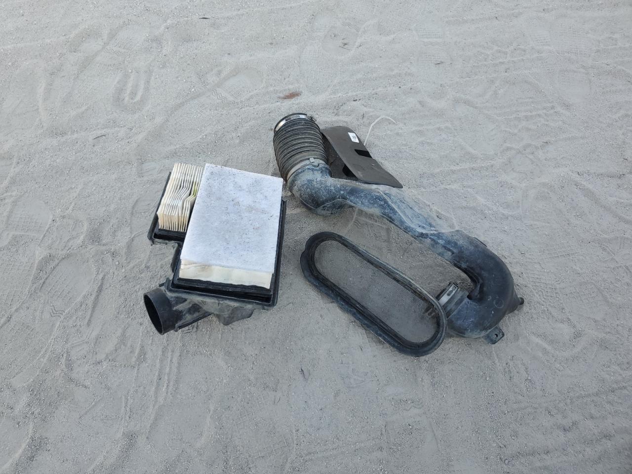 Ford Transit T-250 Image 12