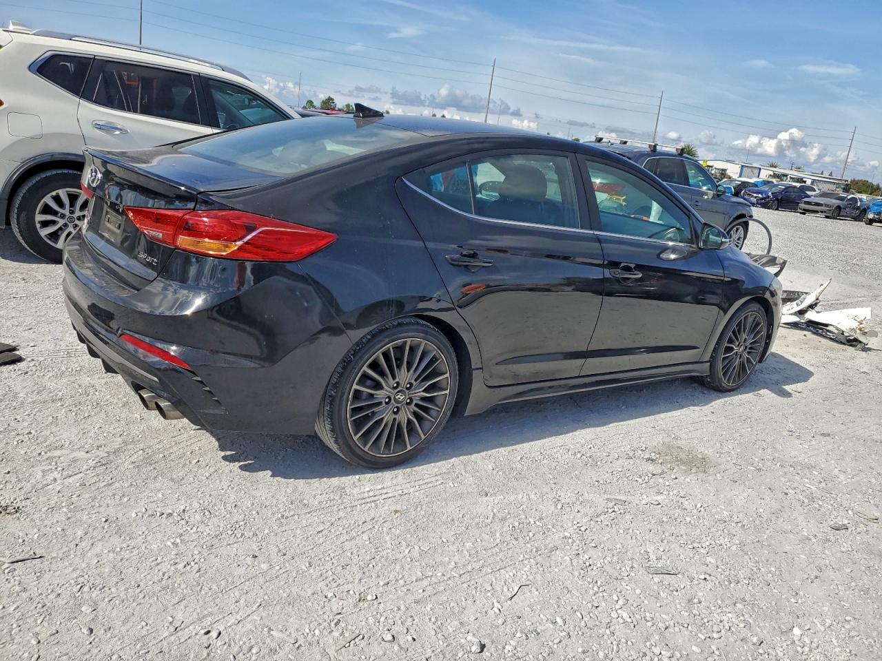 Hyundai ELANTRA Sport Image 4