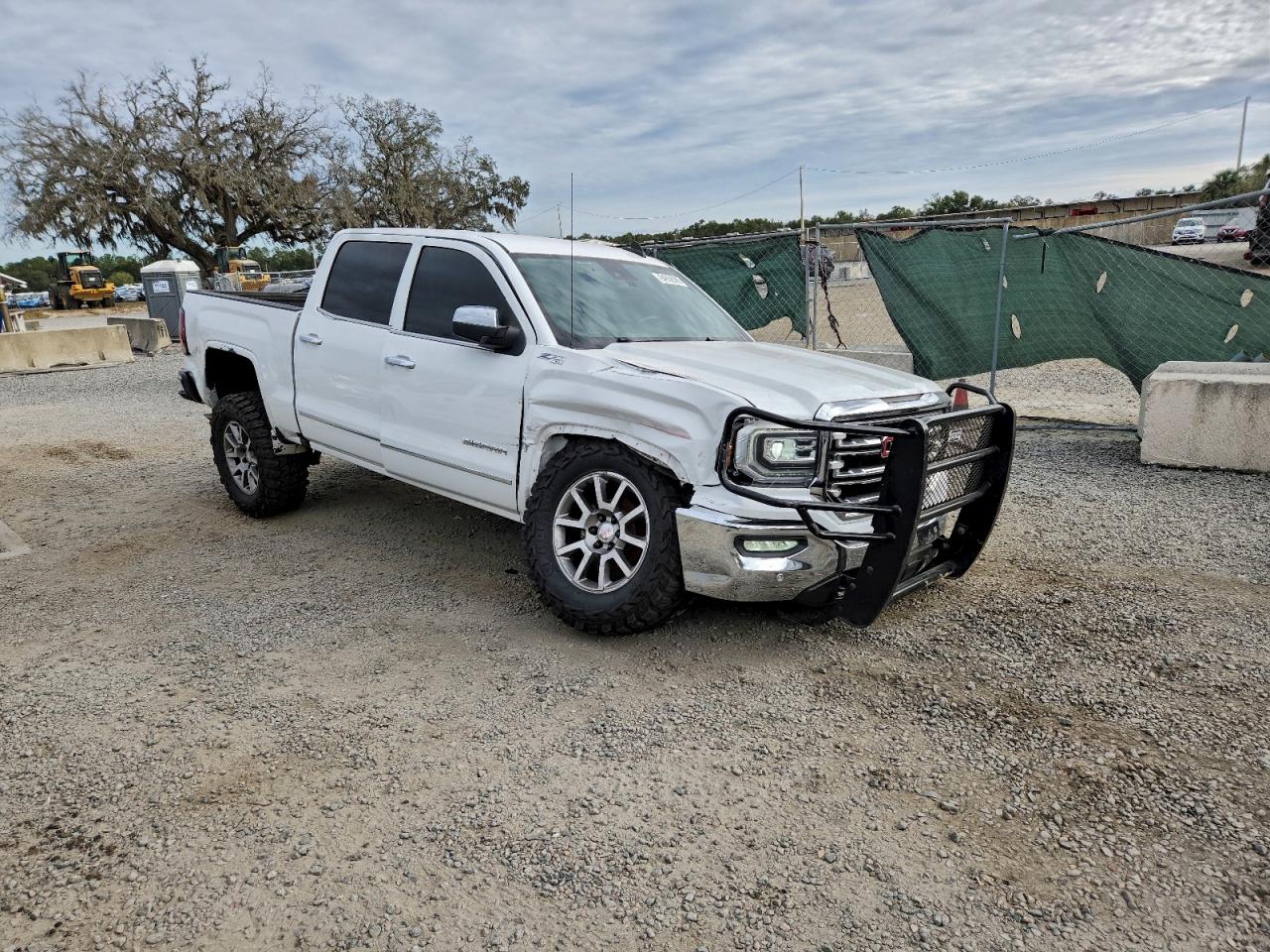 GMC Sierra K1500 Slt Image 2