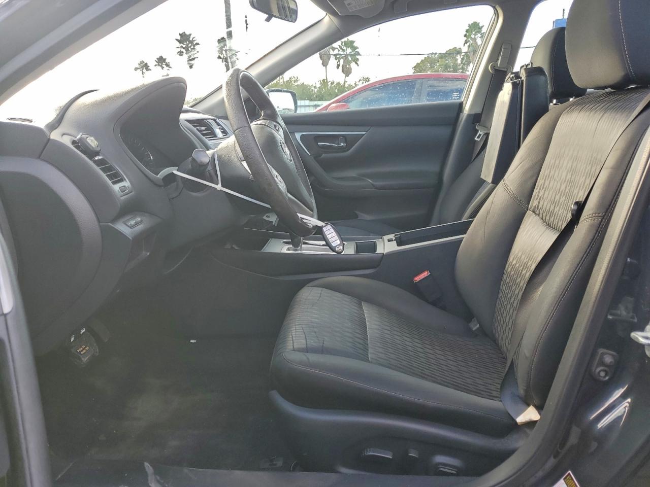 Nissan Altima 2.5 Image 11