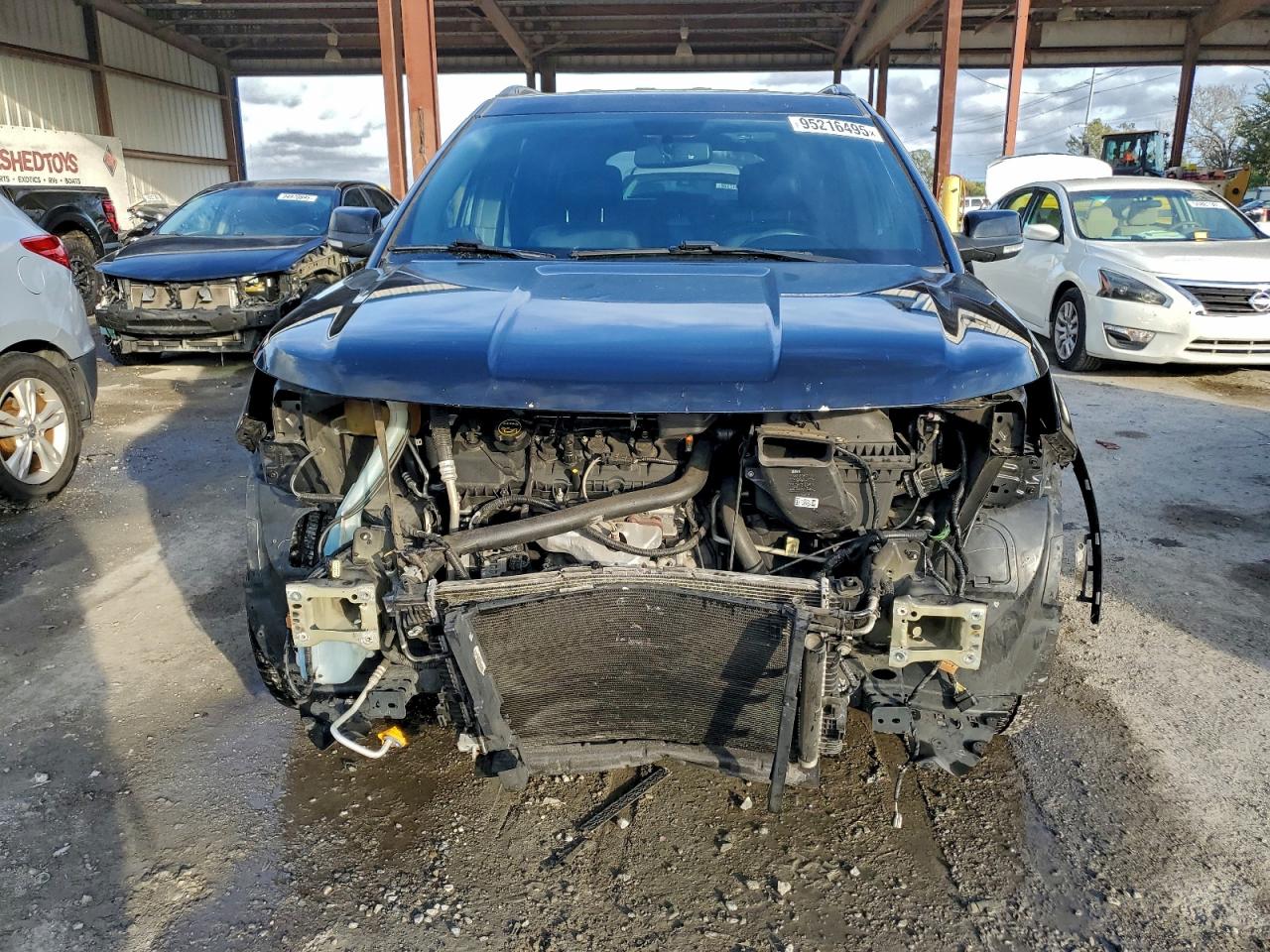 Ford Explorer Xlt Image 8