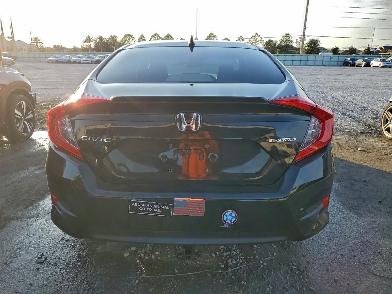 Honda Civic Touring Image 3