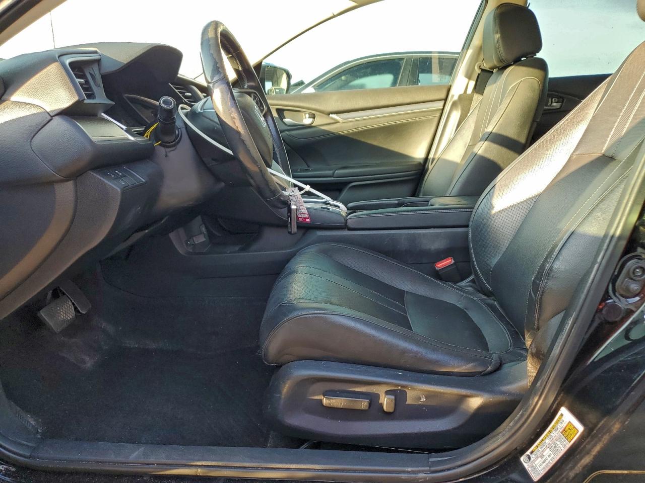 Honda Civic Touring Image 7