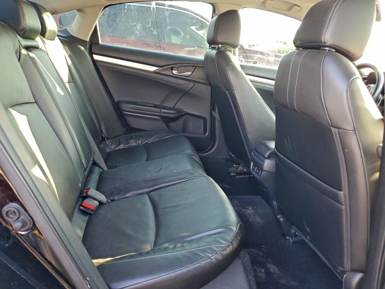 Honda Civic Touring Image 12