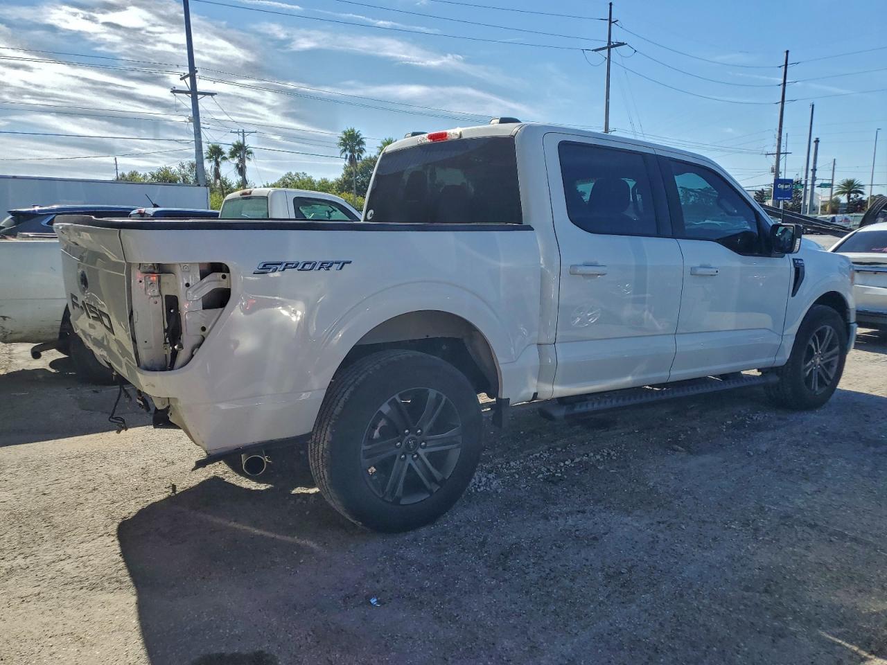 Ford F-150 Supercrew Image 7