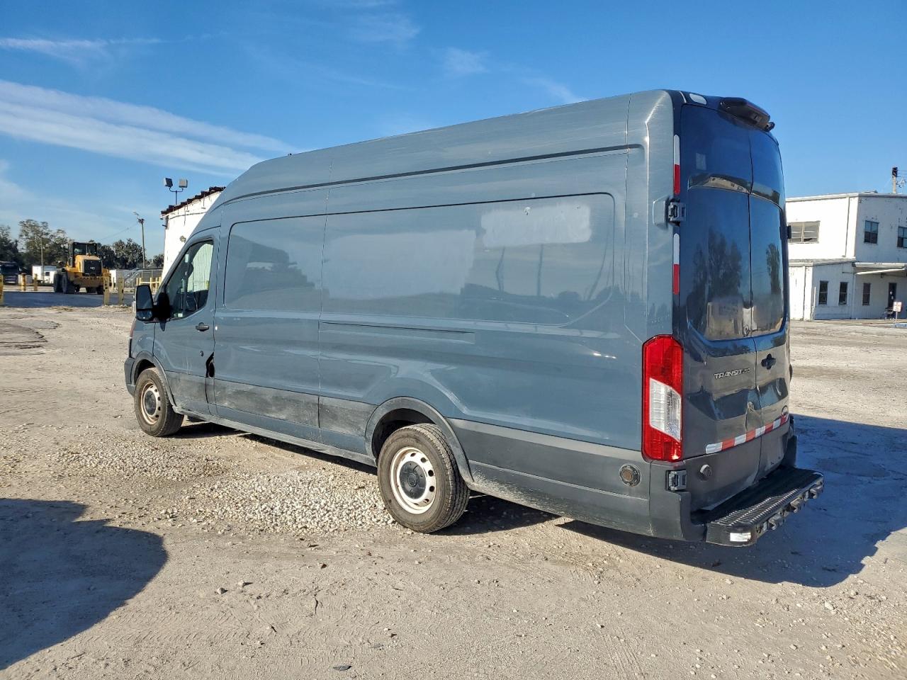 Ford Transit T-250 Image 3