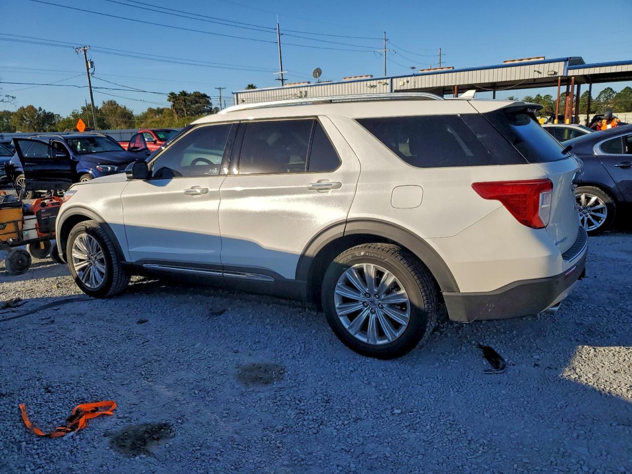 Ford Explorer Limited Image 3