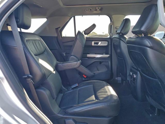 Ford Explorer Limited Image 12