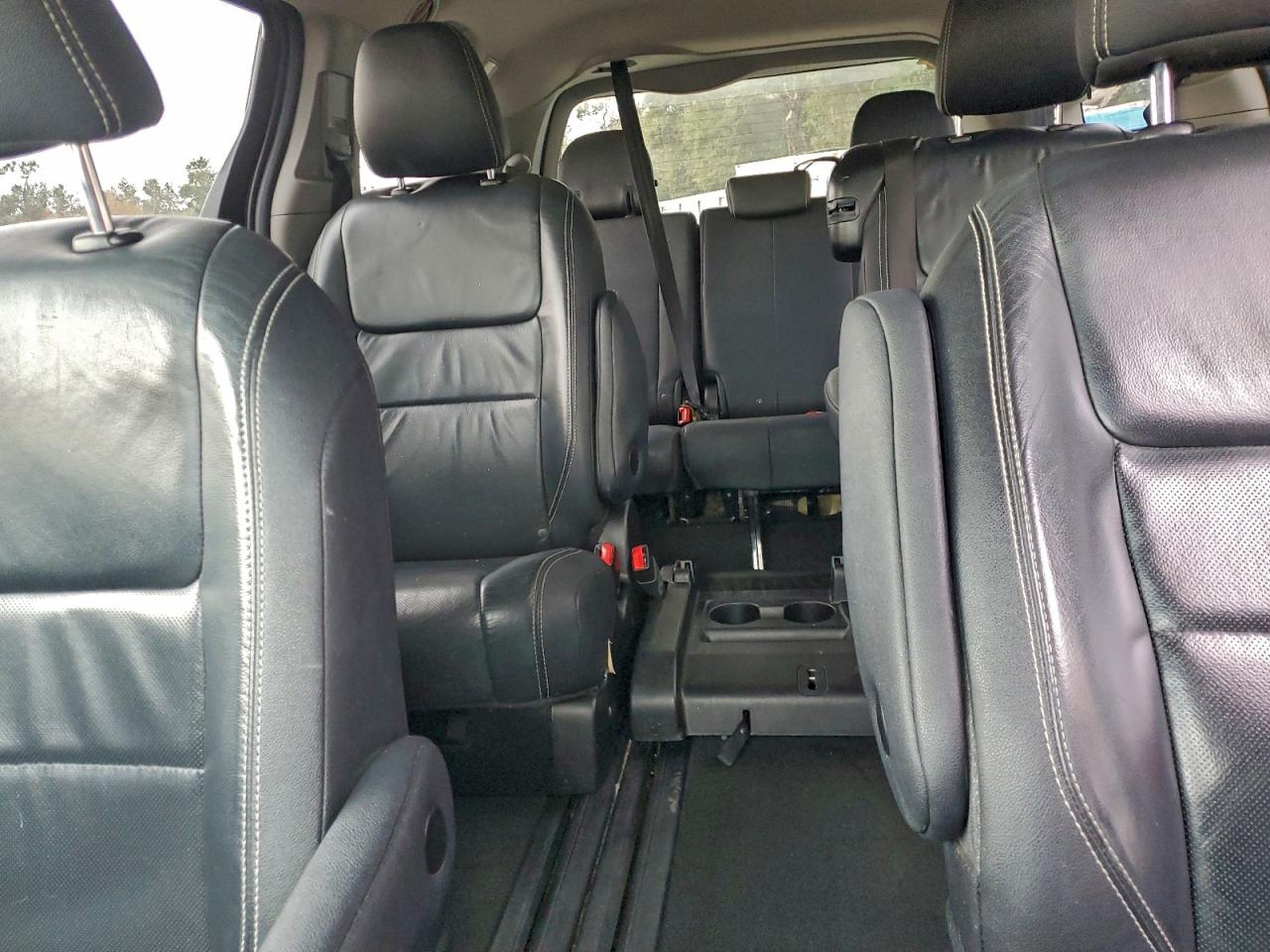 Toyota Sienna Se Image 13