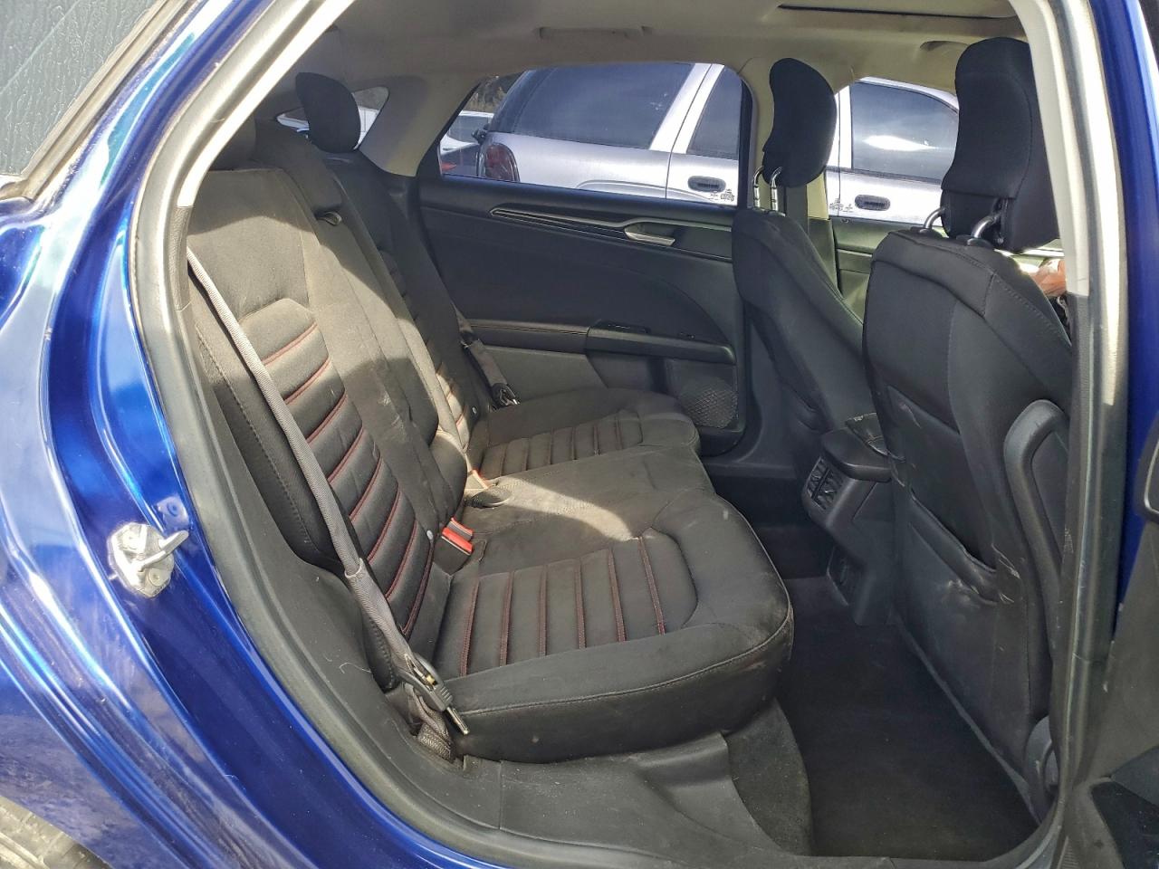 Ford Fusion Se Image 9