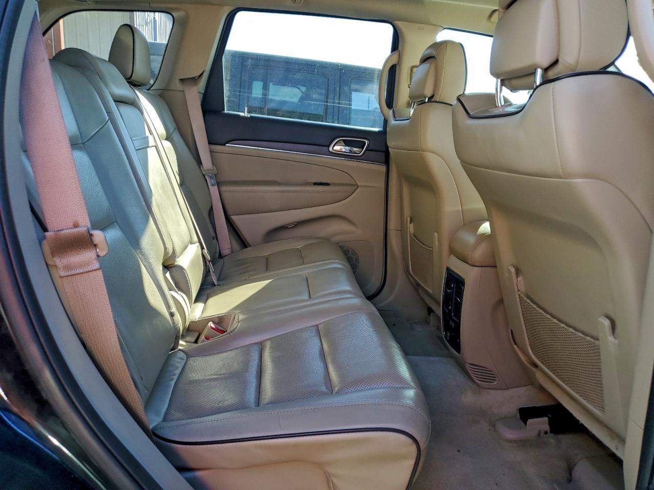 Jeep Grand Cherokee Overland Image 5