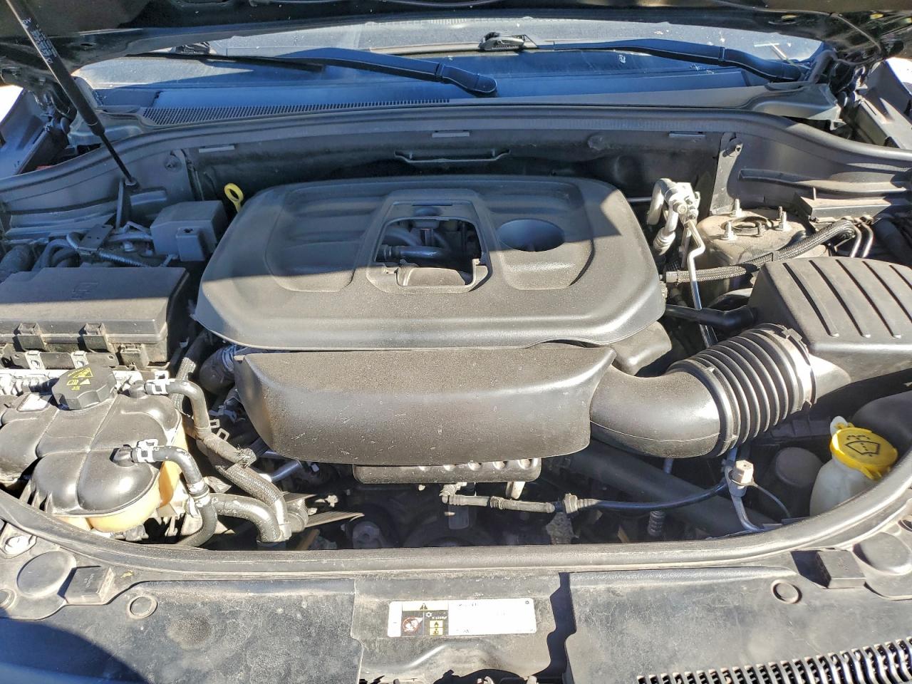 Jeep Grand Cherokee Overland Image 8