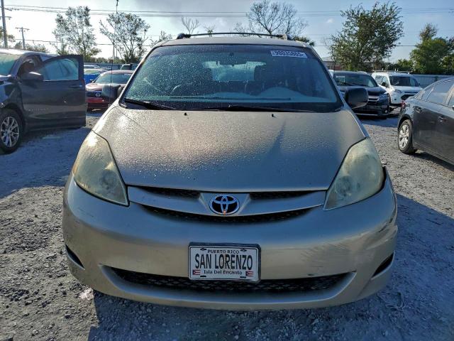 Toyota Sienna Ce Image 3