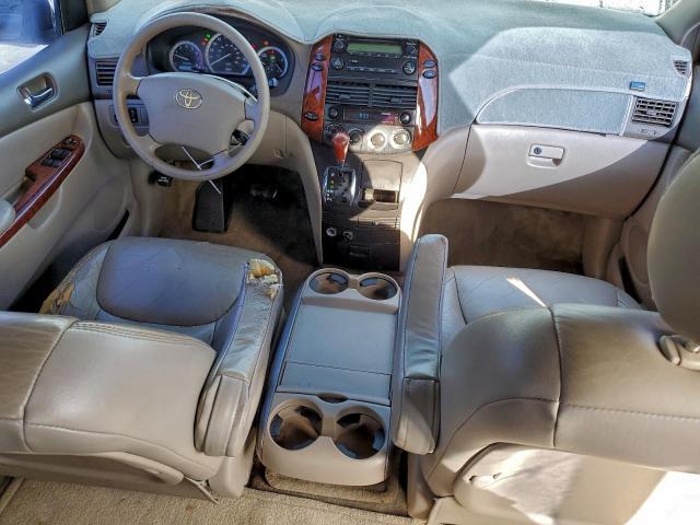 Toyota Sienna Ce Image 14