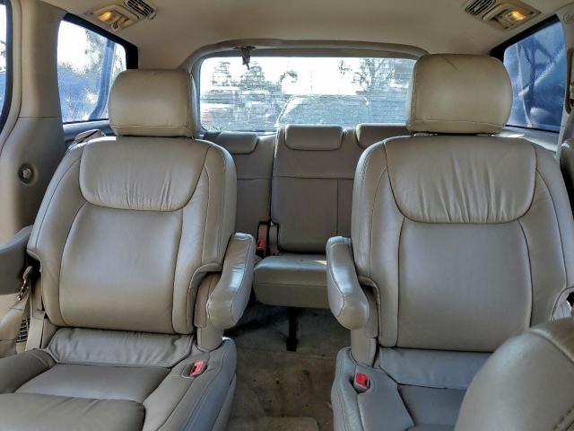 Toyota Sienna Ce Image 4