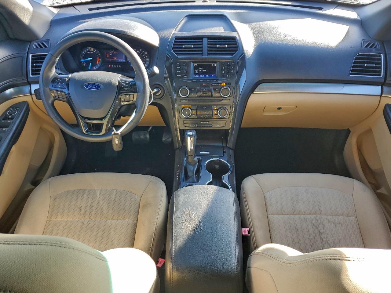 Ford Explorer Image 9