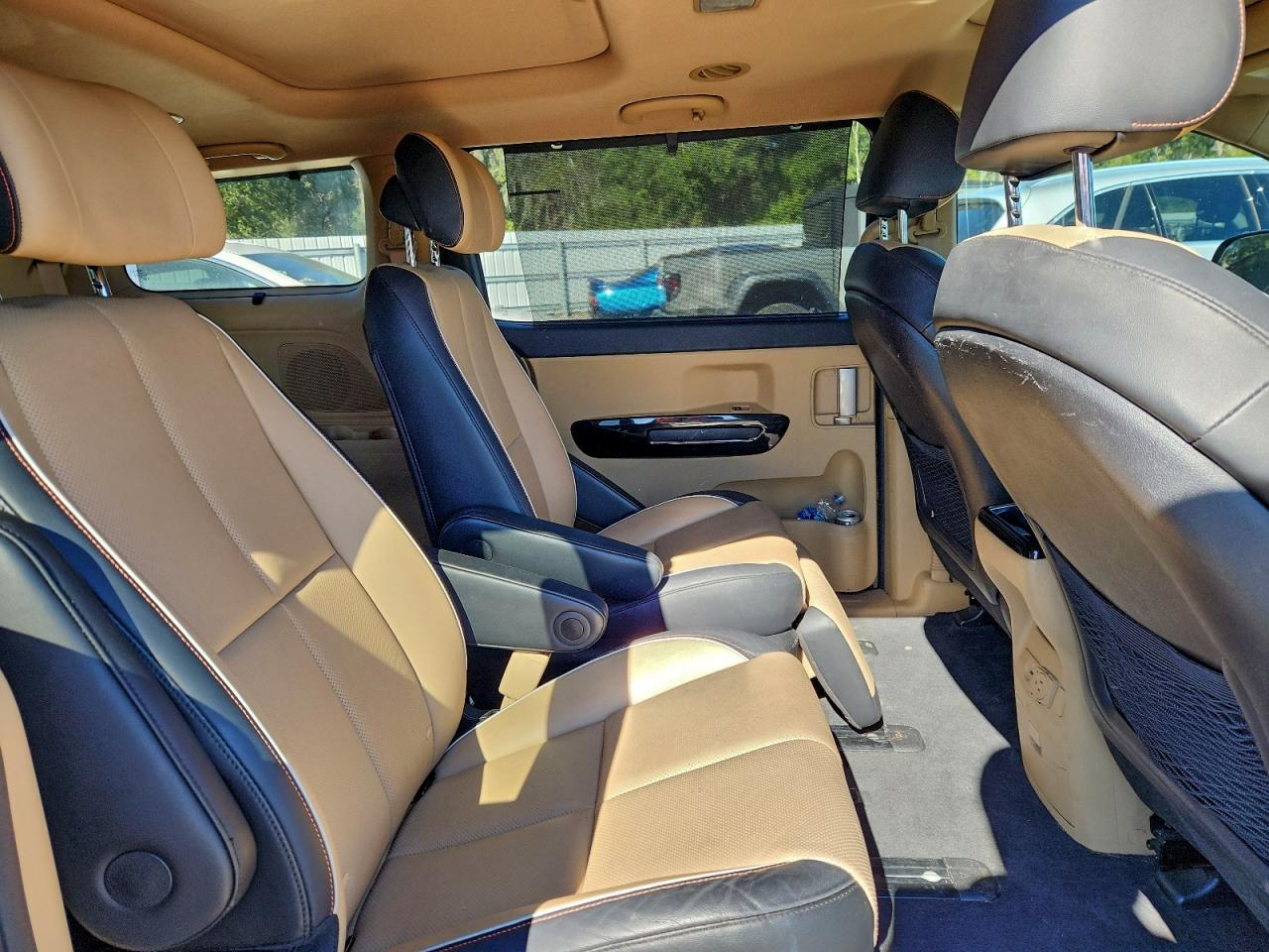 Kia Sedona Sxl Image 6