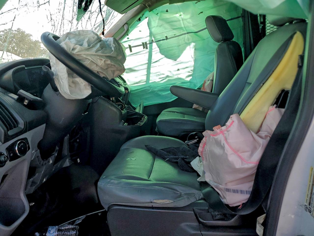 Ford Transit T-350 Image 12