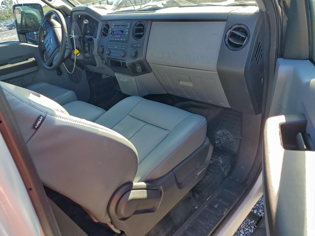 Ford F-250 Super Duty Image 4