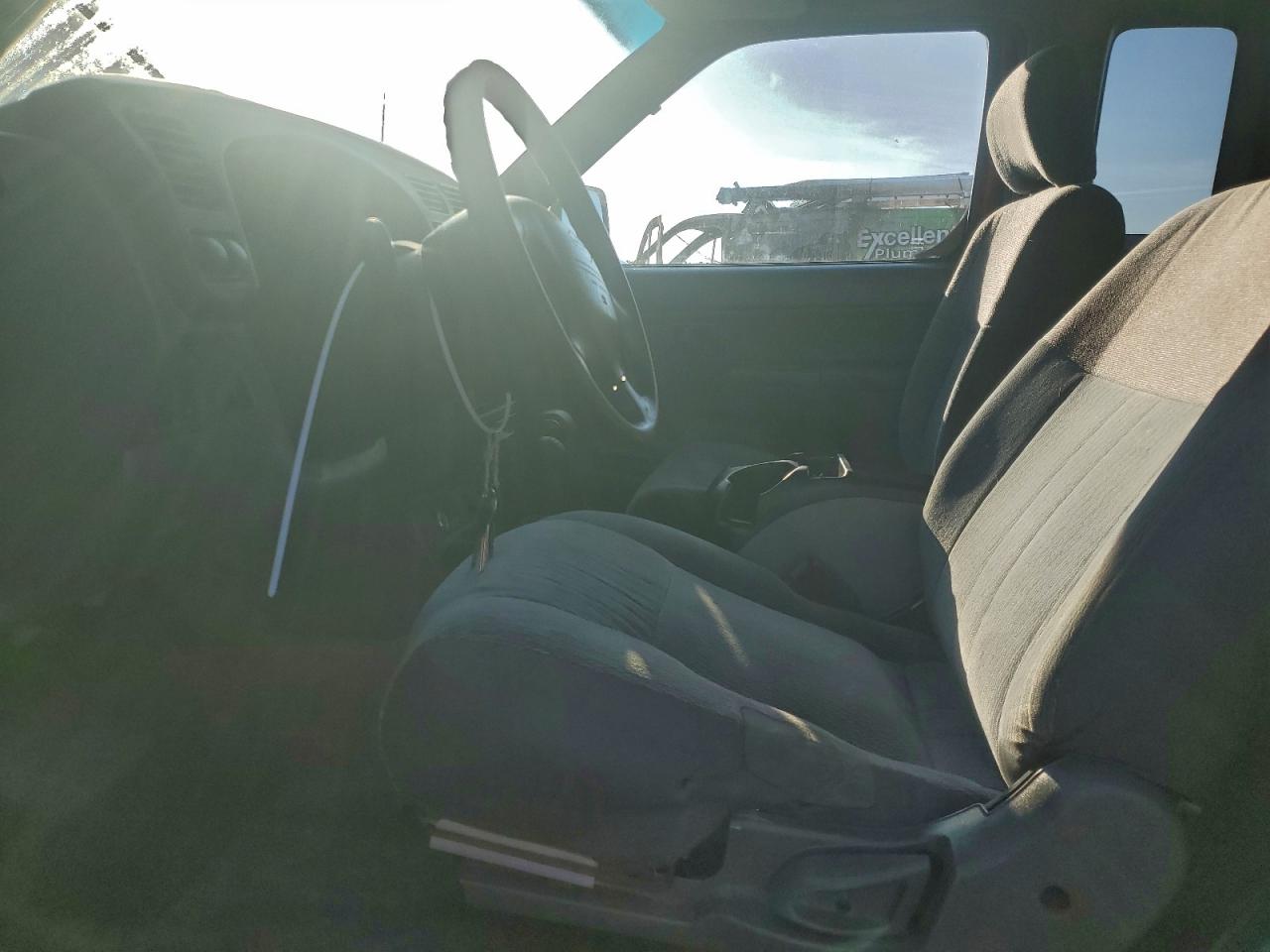 Nissan Frontier King Cab Xe Image 8