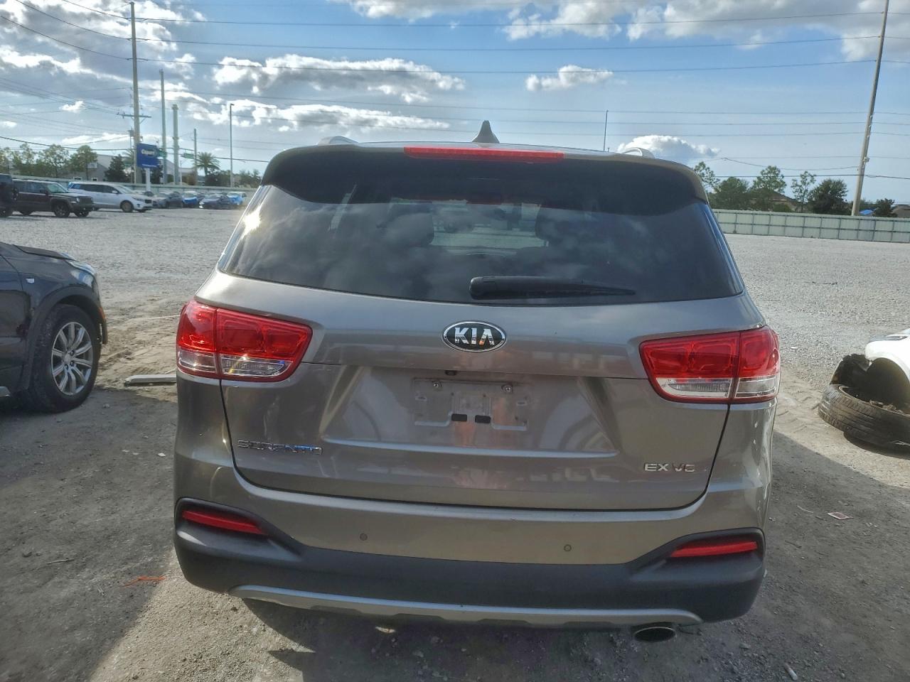 Kia Sorento Ex Image 5