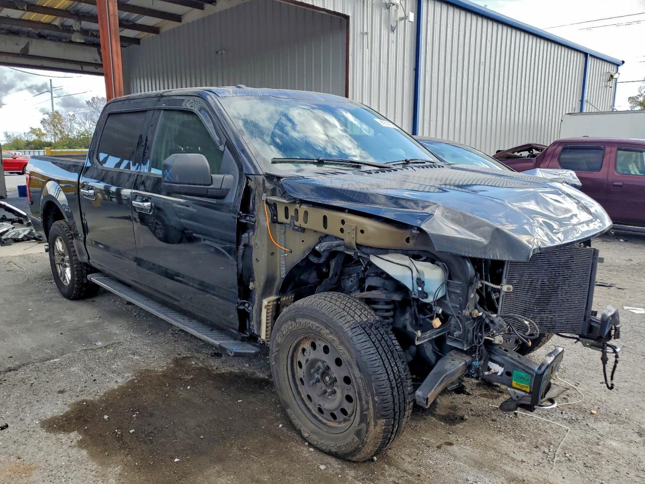 Ford F-150 Supercrew Image 4