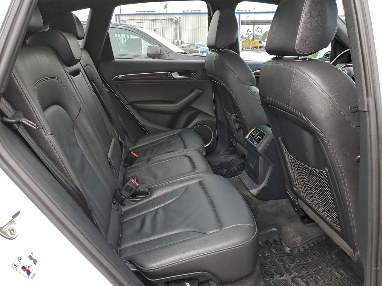 Audi Q5 Premium Plus Image 11