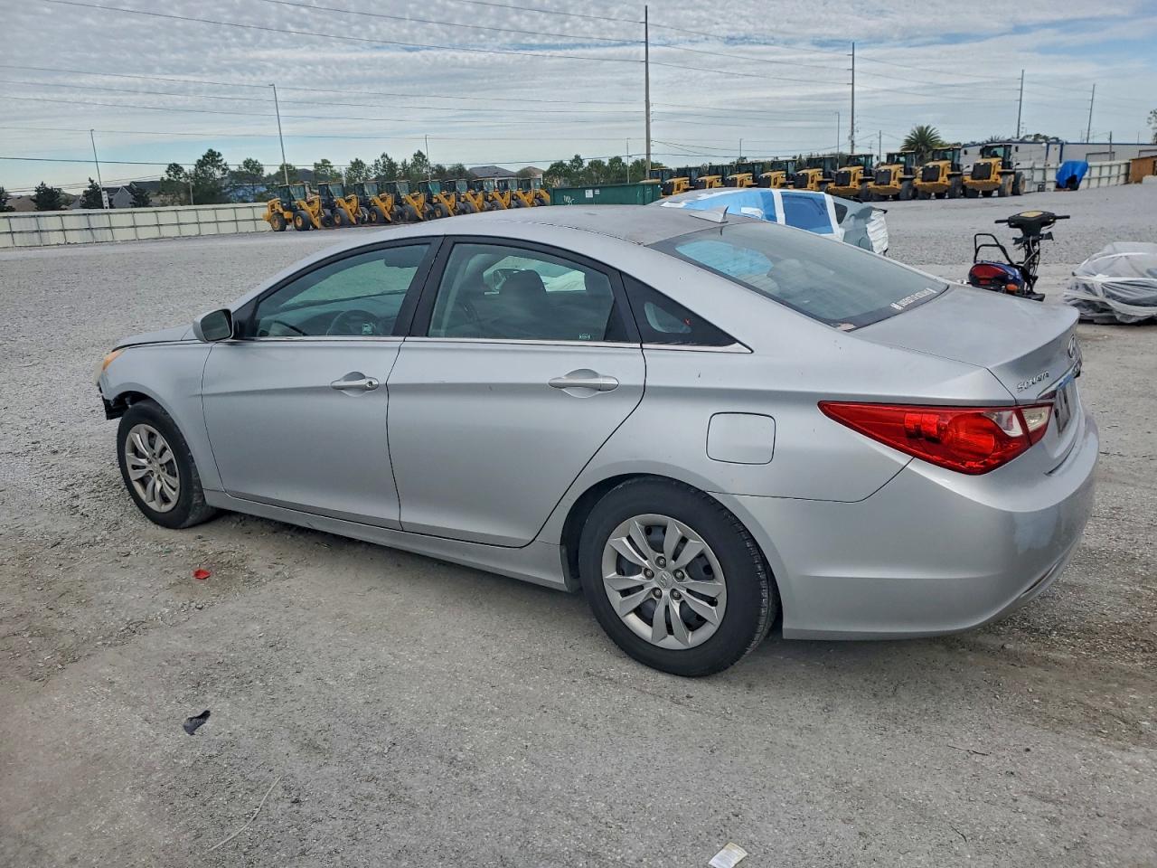 Hyundai SONATA Gls Image 3