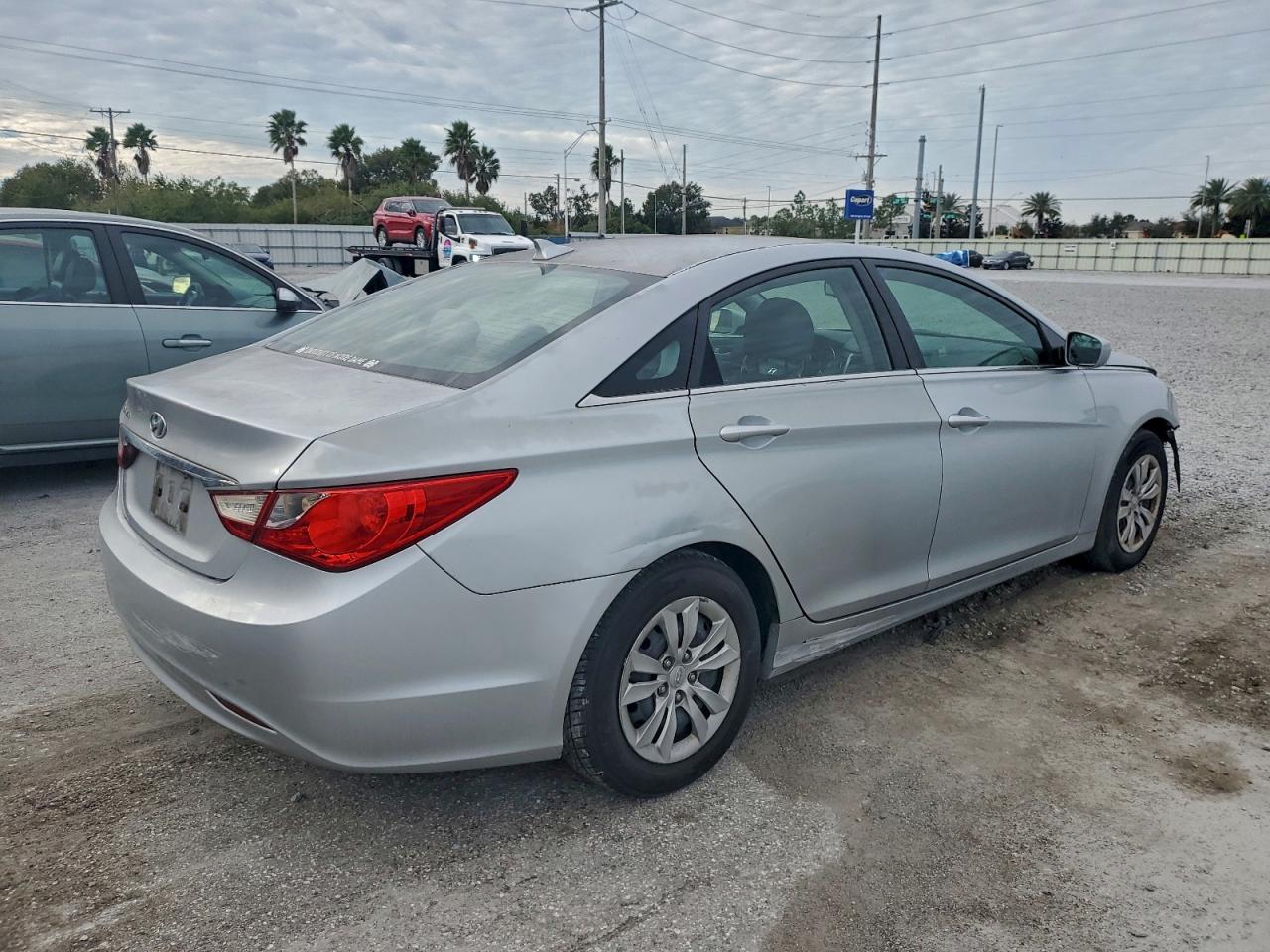 Hyundai SONATA Gls Image 2