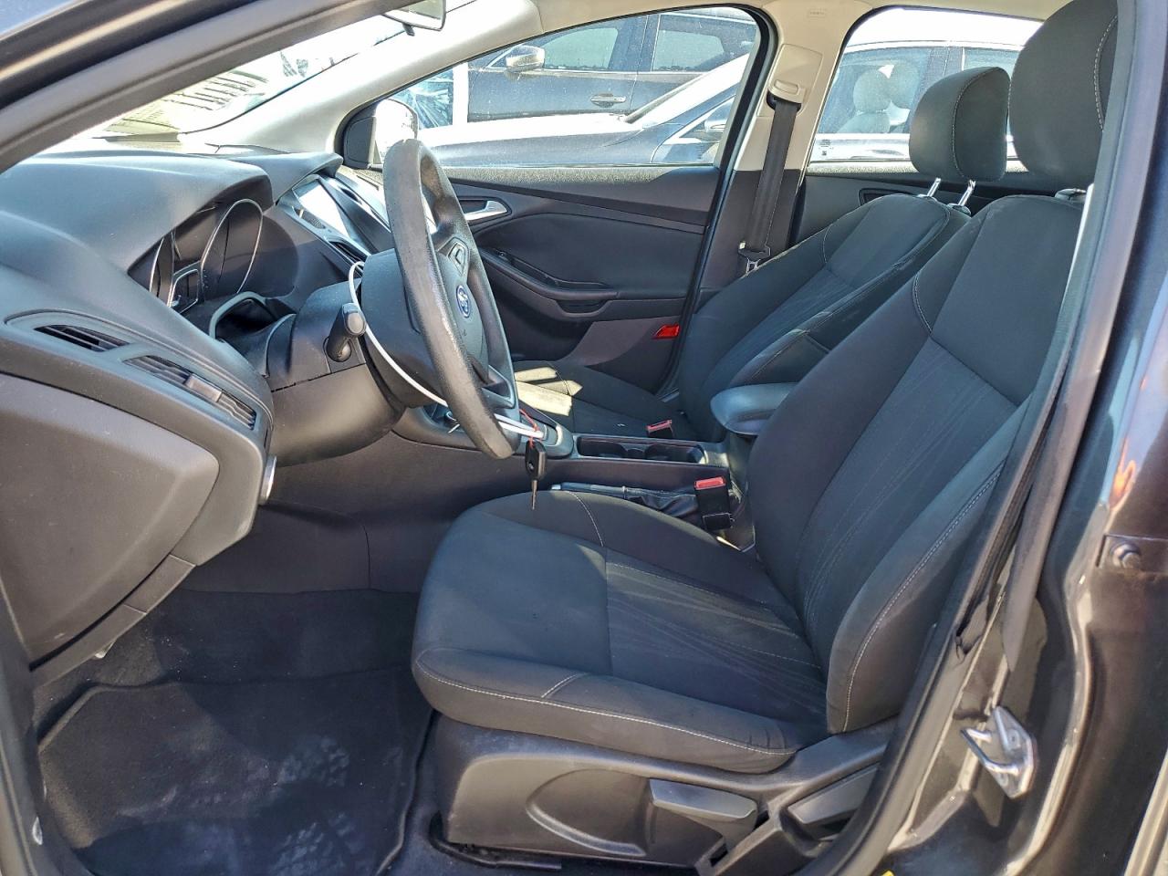 Ford Focus Se Image 9