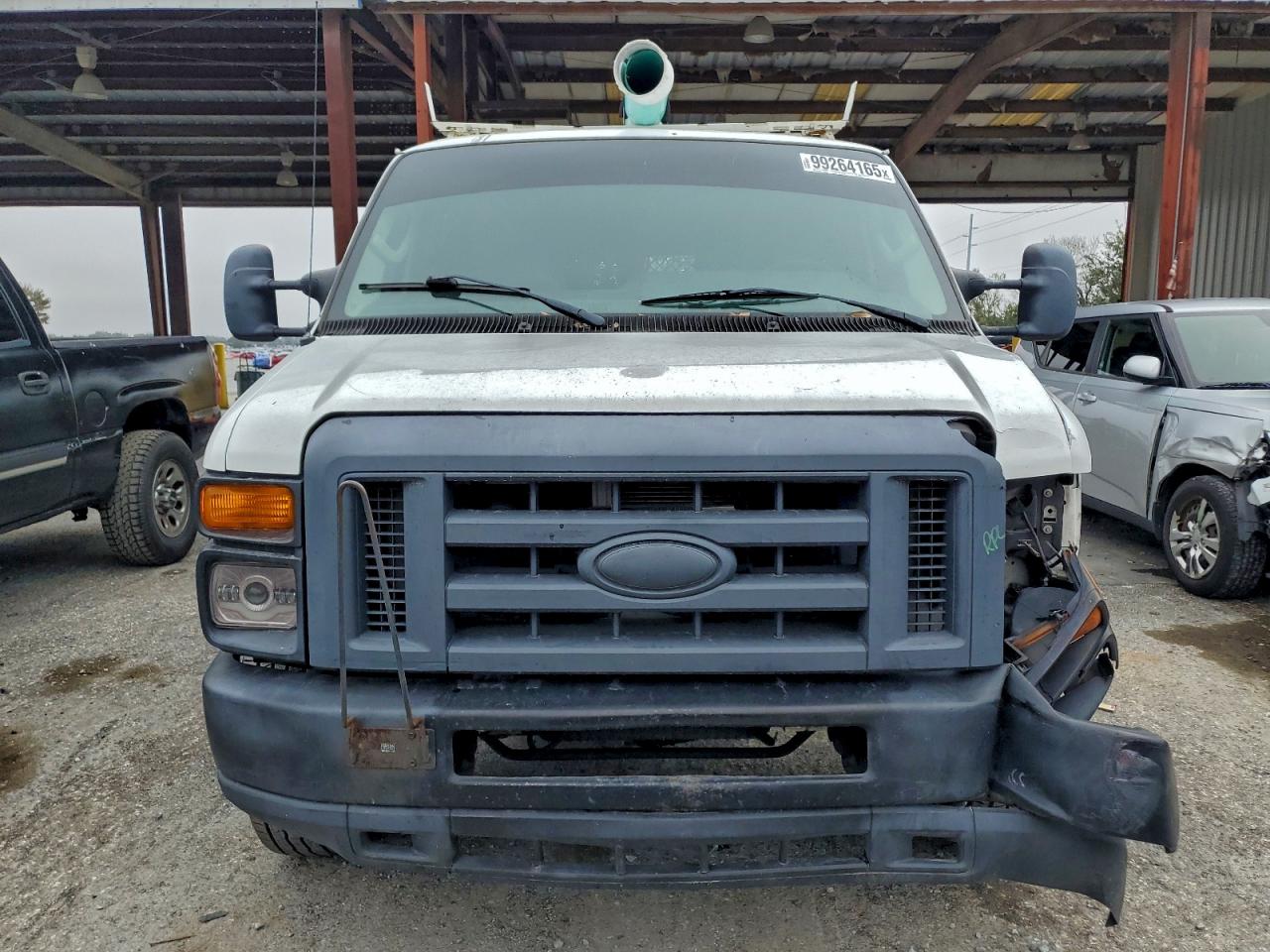 Ford E-250 E250 Van Image 2