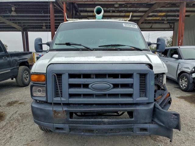 Ford E-250 E250 Van Image 2