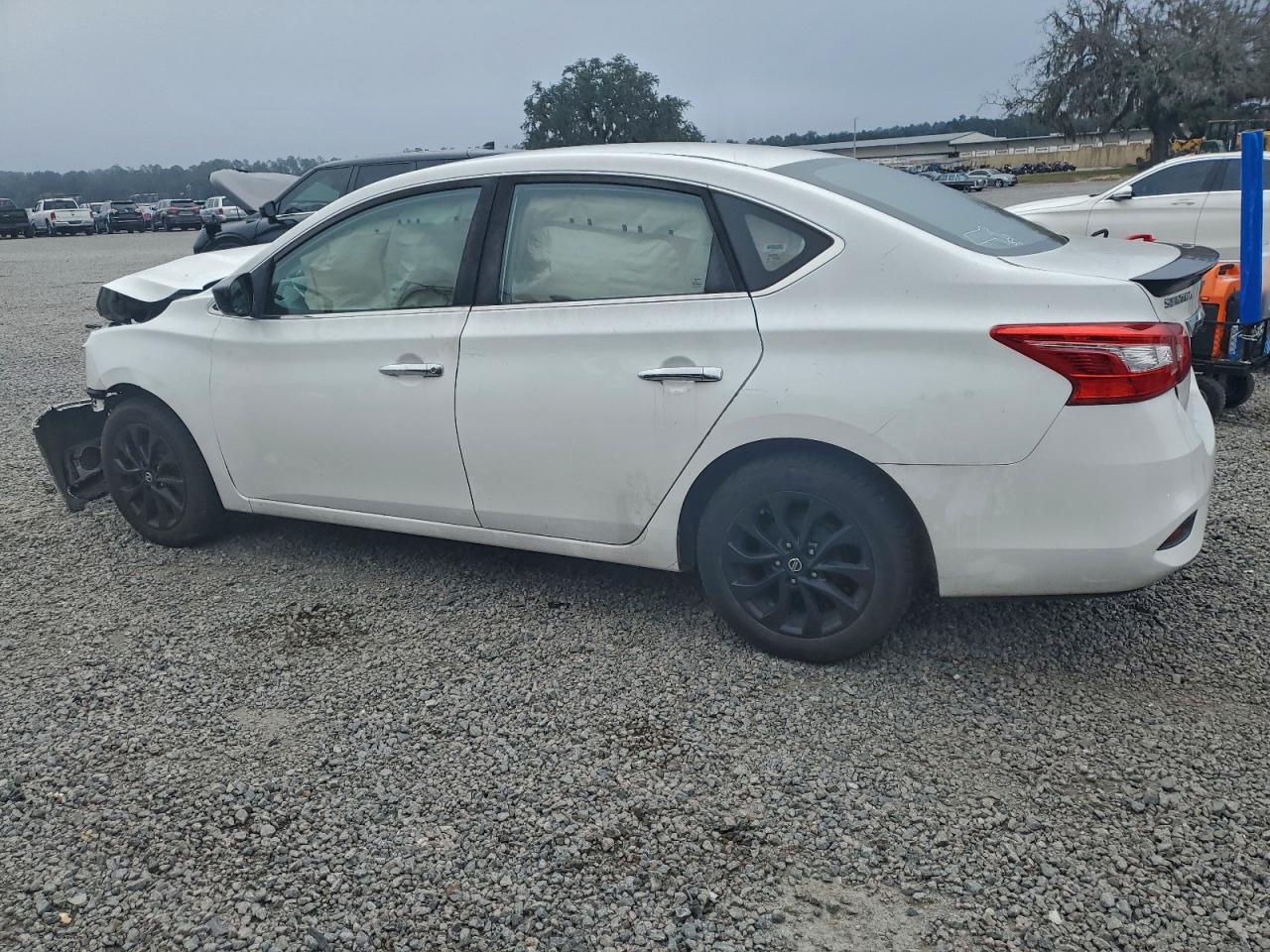 Nissan Sentra S Image 12