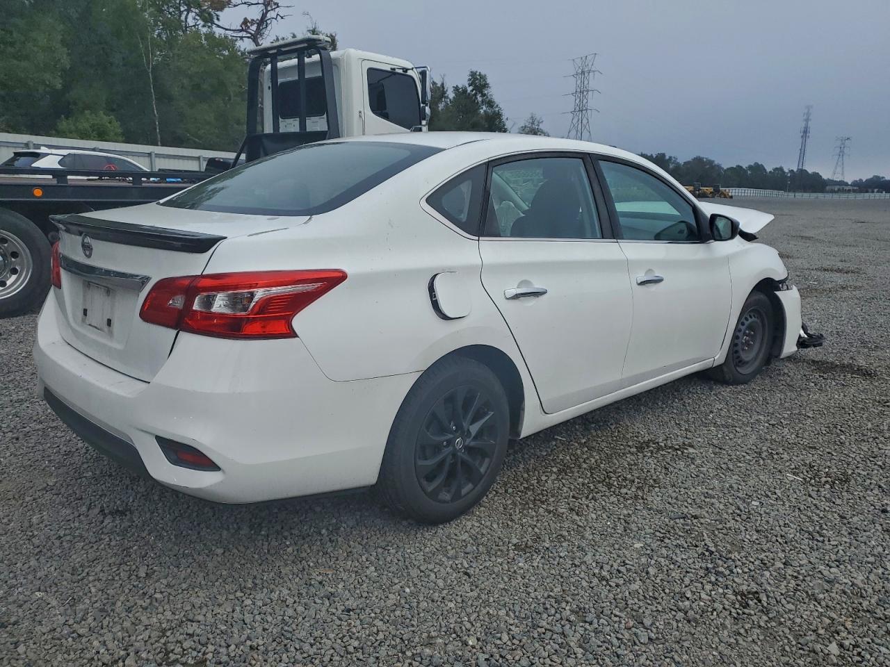 Nissan Sentra S Image 11