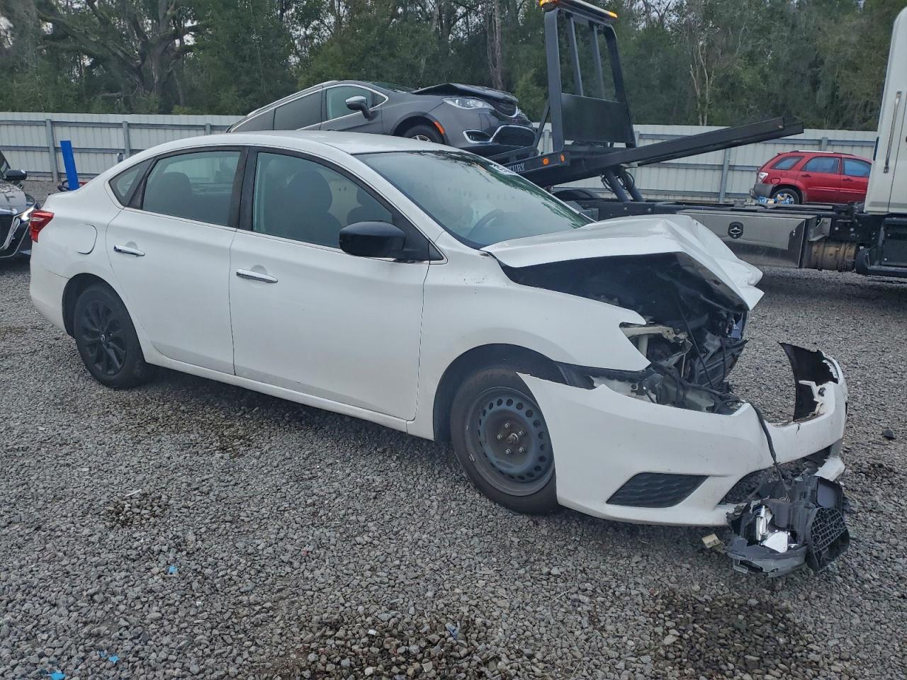 Nissan Sentra S Image 10