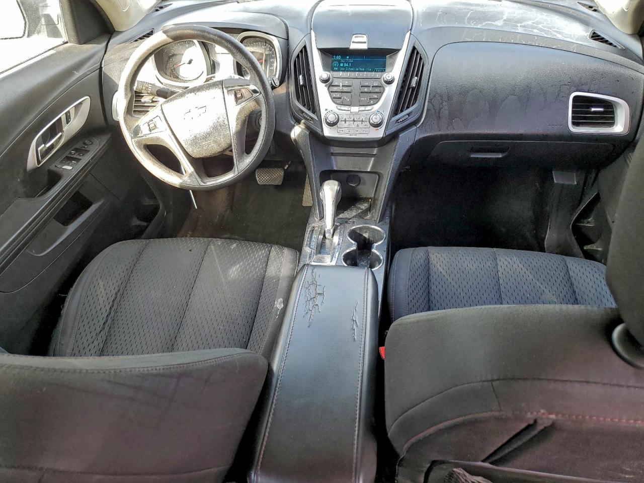 Chevrolet Equinox Ls Image 2