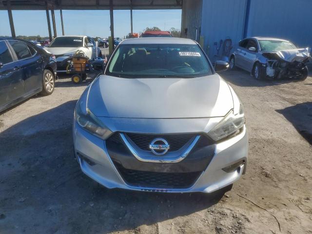 Nissan Maxima 3.5s Image 13