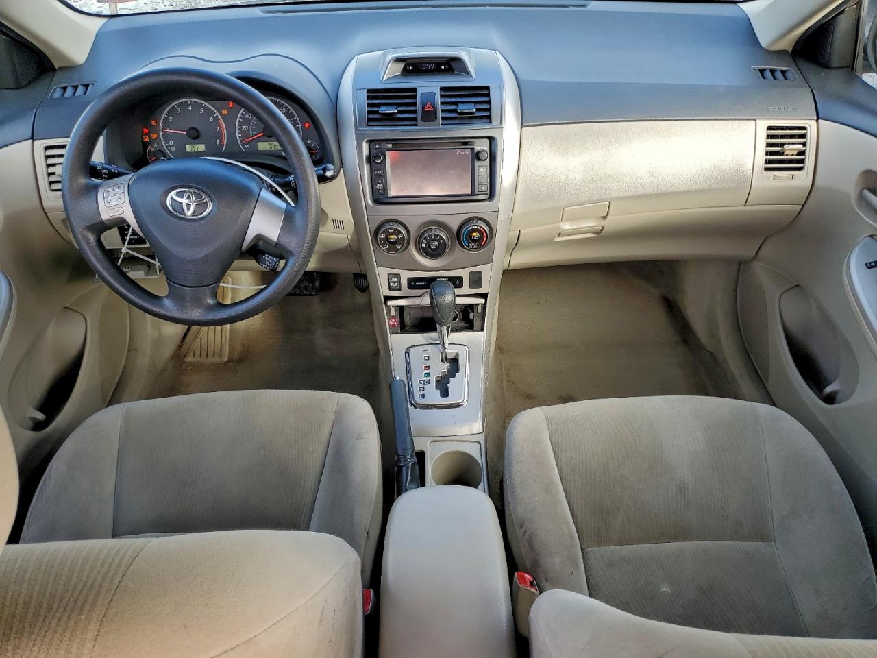 Toyota Corolla Base Image 4